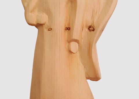 Angelo - scultura su pino cembro 30x12x6 cm