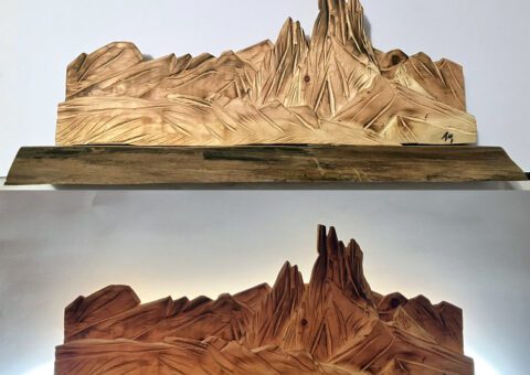 Skyline 14 (Vaiolet) - scultura su cirmolo 65x28x12 cm